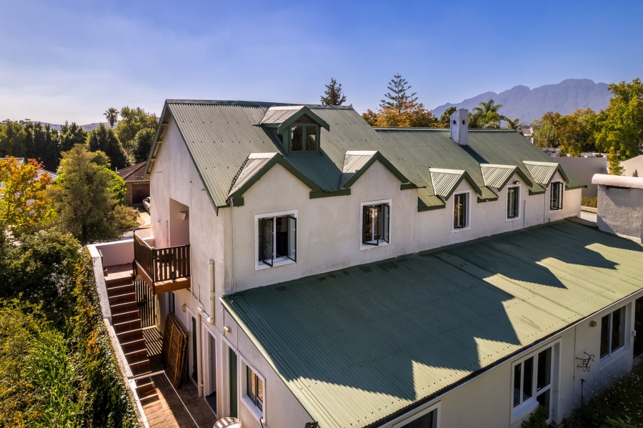 5 Bedroom Property for Sale in Paradyskloof Western Cape